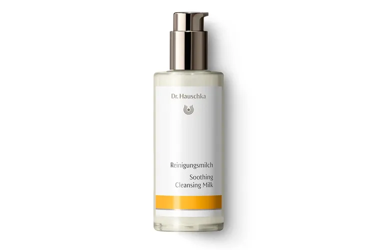 Dr Hauschka Gentle: Soothing Cleansing Milk - 145 ml